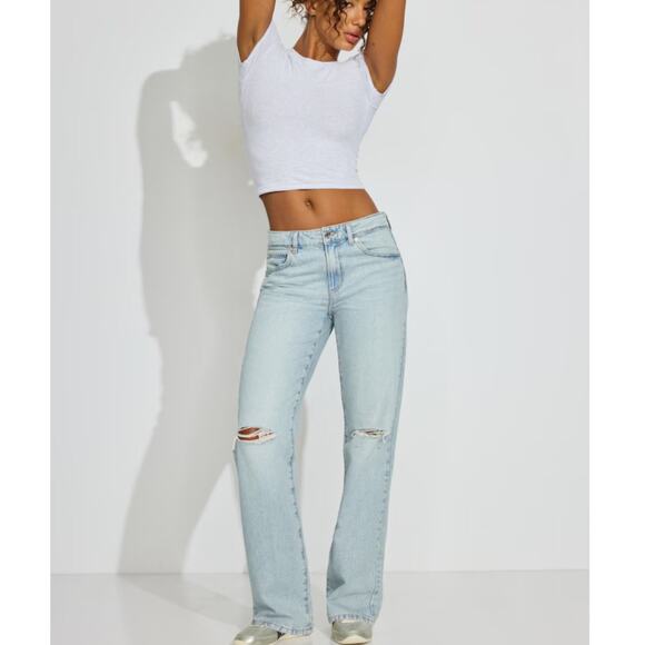Garage Denim - NWT Garage Relaxed Straight Jeans Mid Rise Light Wash Women’s Size 27